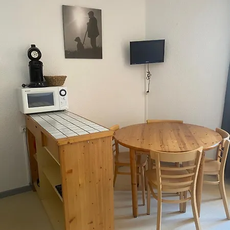 3 Personnes Expose Est Avec Balcon - Fr-1-263-127