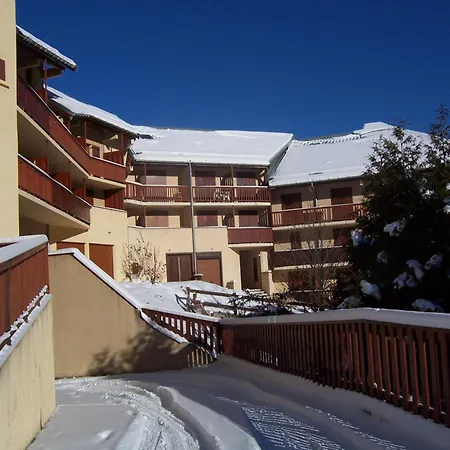 3 Personnes Expose Est Avec Balcon - Fr-1-263-127 *